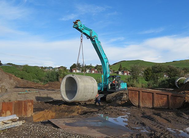 Image Main Features Of Kobelco'S Heavy Excavator Range 2 - Kobelco Excavators