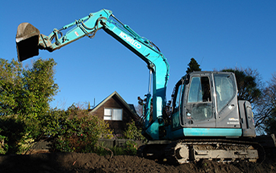 Image Operators Dig Up History With Kobelco 2 - Kobelco Excavators