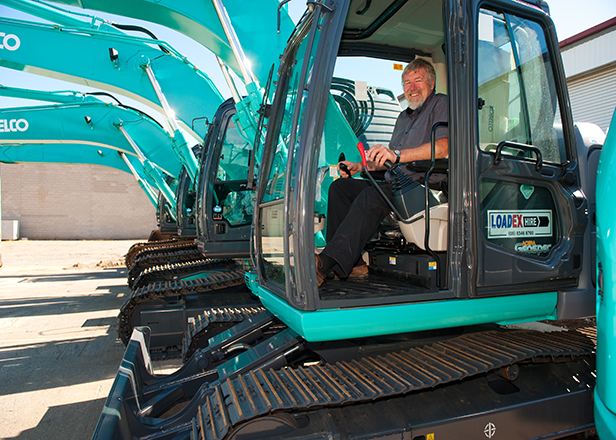 Image Loadex Hire Photoshoot 4 - Kobelco Excavators