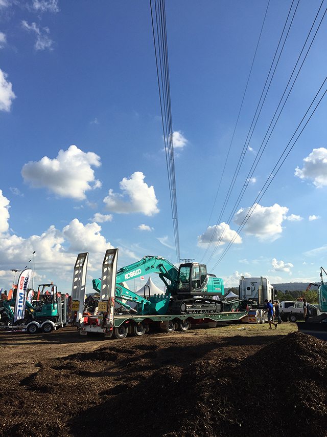 Image Kobelco At Ddt 2017 4 - Kobelco Excavators