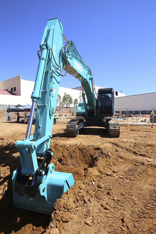 Image Eerm Test Drive Of Kobelco 30T 2 - Kobelco Excavators
