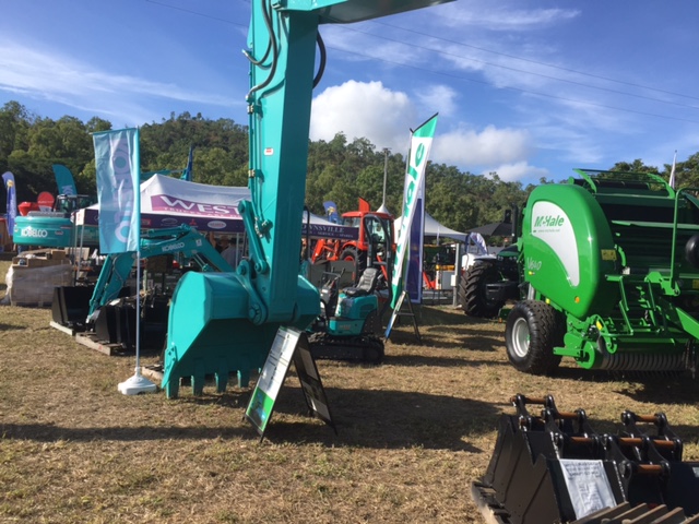 Image Kobelco &Amp; Westco Trucks Attend Fnq Field Day In Townsville 3 - Kobelco Excavators