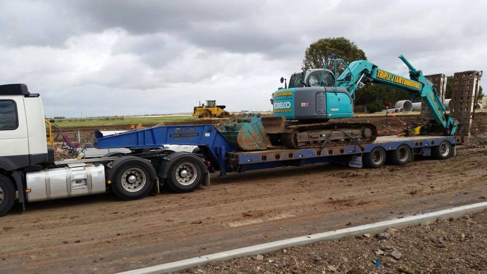 Image Kobelco'S In Action 3 - Kobelco Excavators