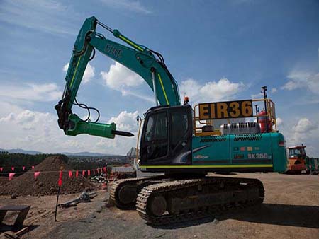 Kobelco Considers Operators And Environment 2 Image Kobelco Considers Operators And Environment 2 - Kobelco Excavators