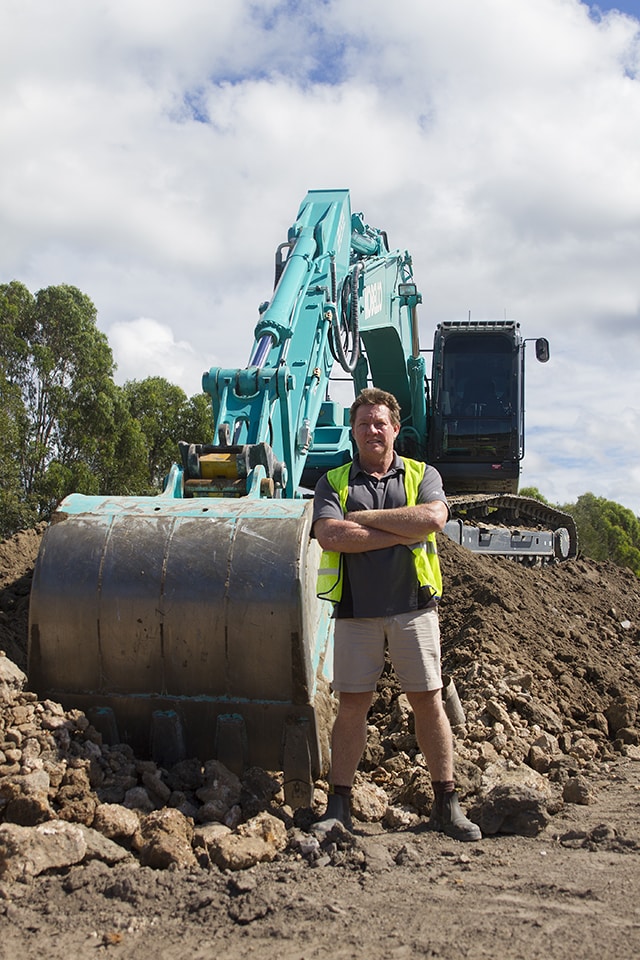 Image Coleman Drainage Buys First Kobelco Sk260Lc-10 In Australia 1 - Kobelco Excavators