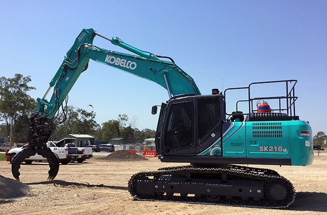 Image Delivery To Gladstone Regional Council 1 - Kobelco Excavators