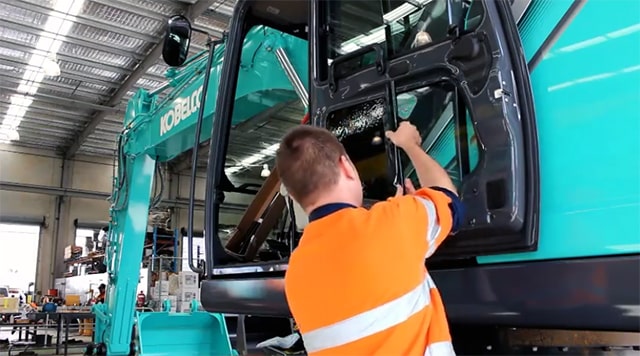 Image Window Tinting On Kobelco Sk300 1 - Kobelco Excavators