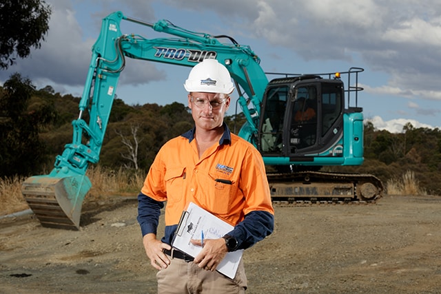 Image Pro-Dig Earthworks Talks Fuel 1 - Kobelco Excavators