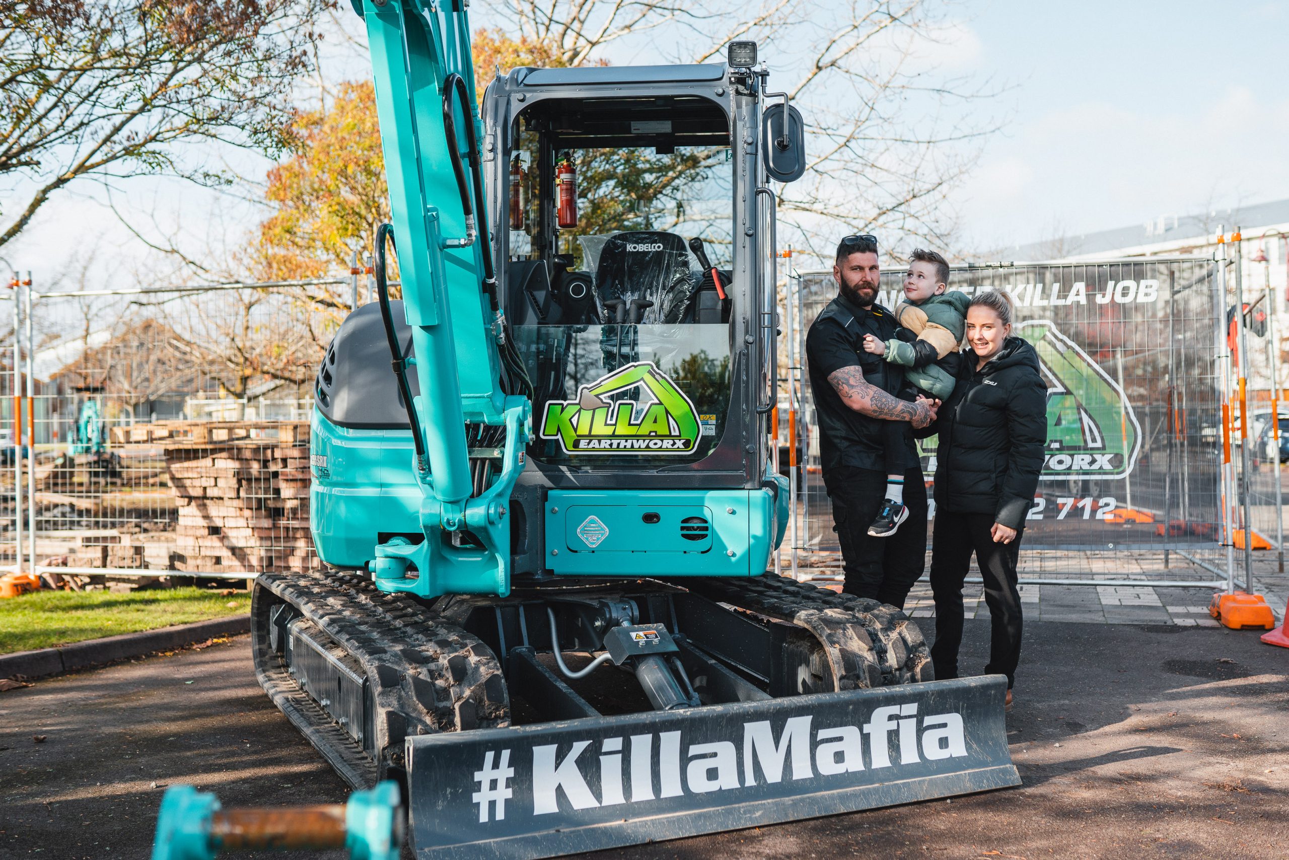 Image Killa Earthworx And Dlm Machinery 1 - Kobelco Excavators