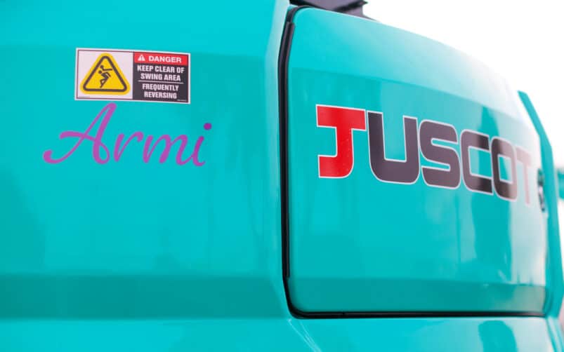 Image Juscot 2 - Kobelco Excavators